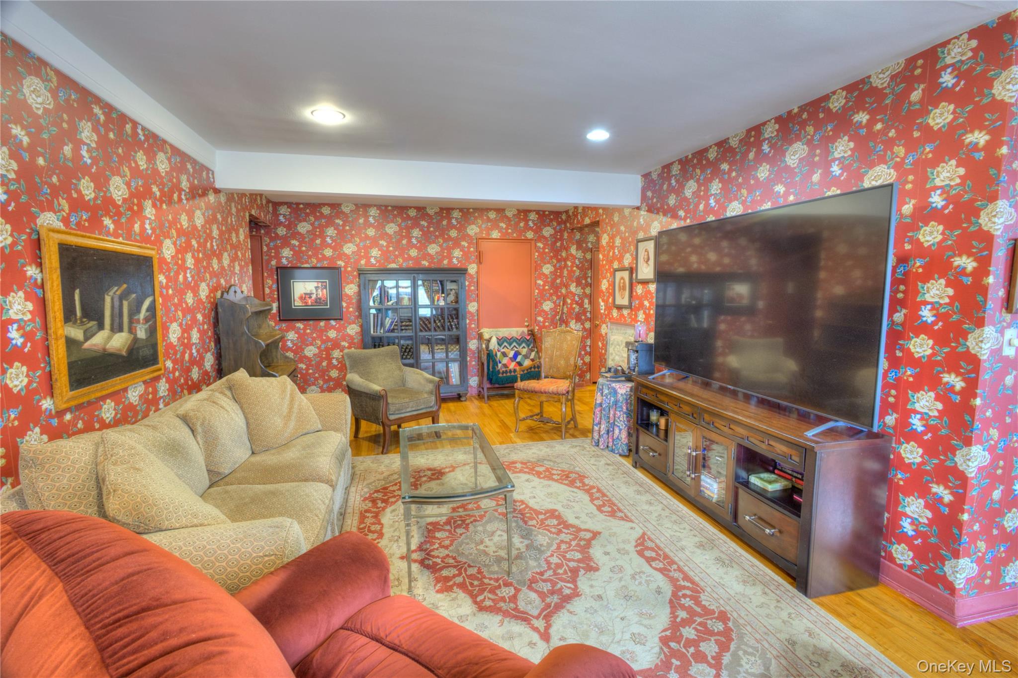 75 Middle Neck Road #4-G — photo 9