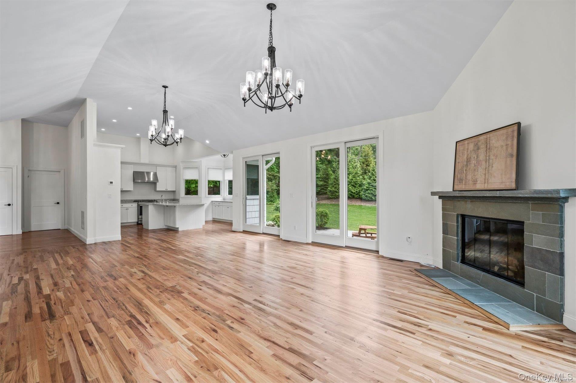200 Cleft Road — photo 33