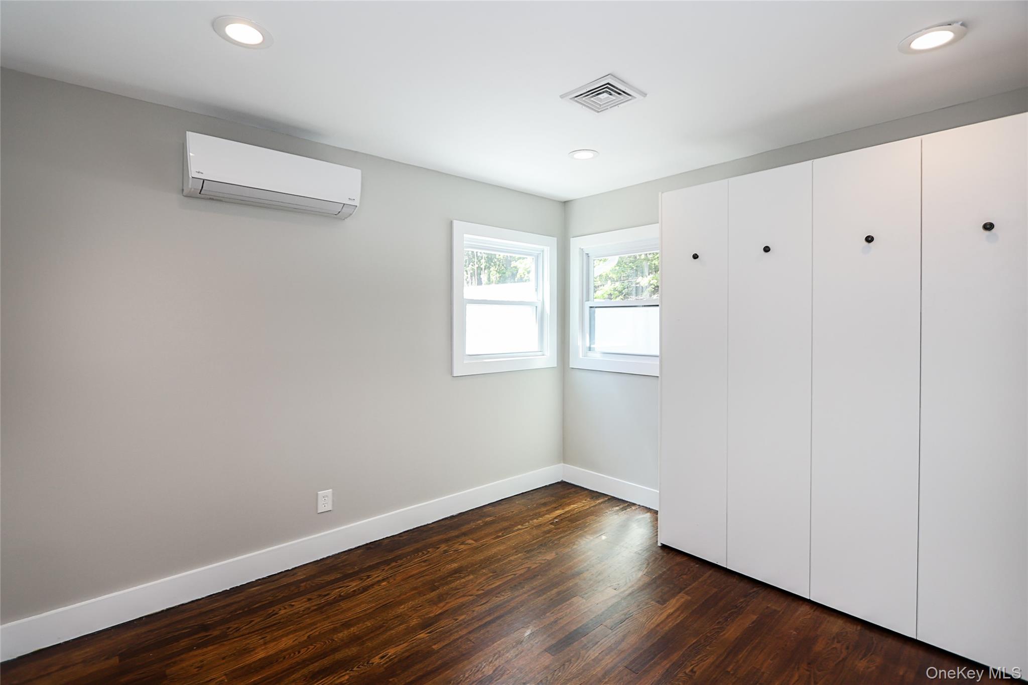 5 Mapletree Lane — photo 15