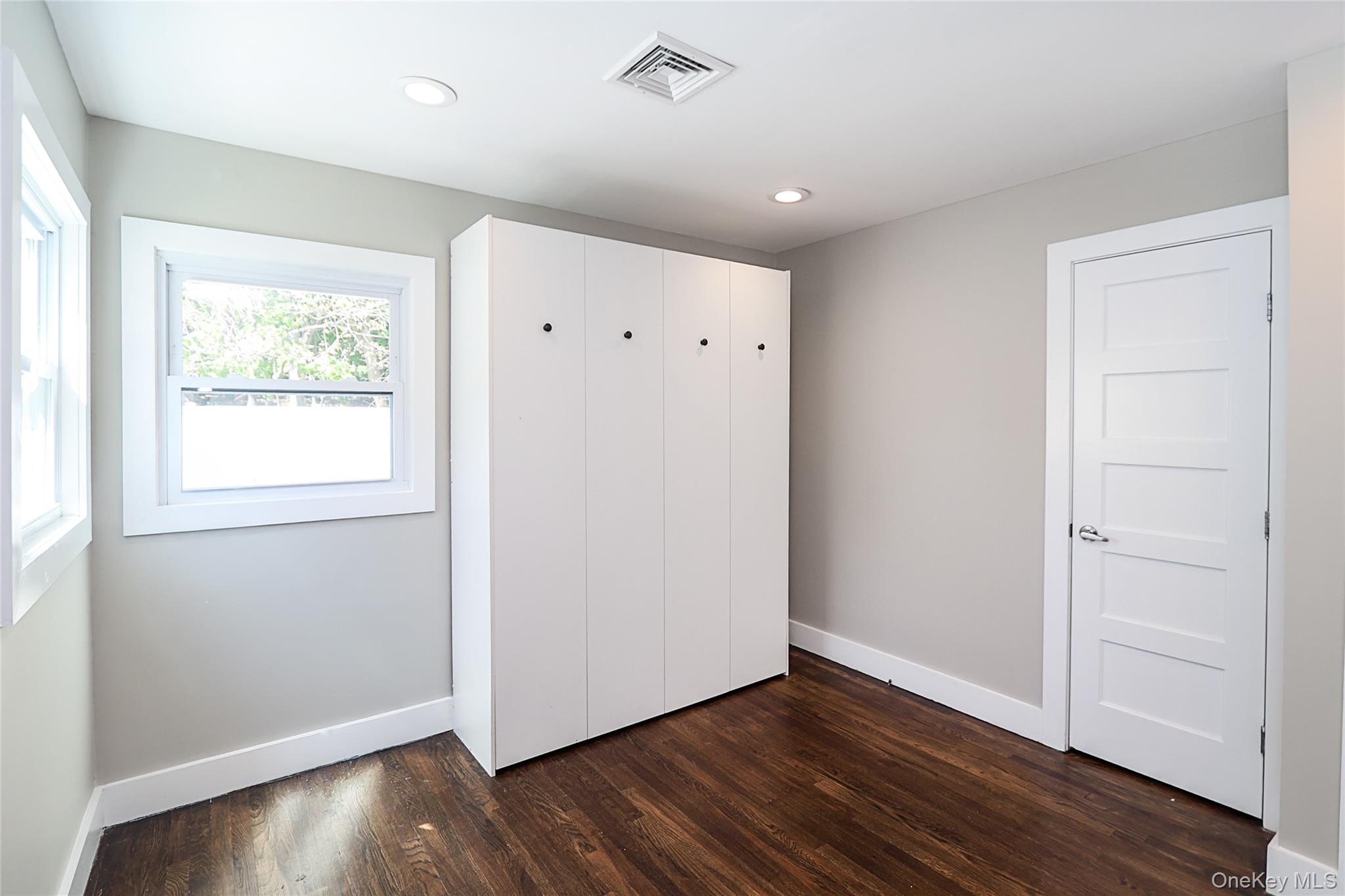 5 Mapletree Lane — photo 16