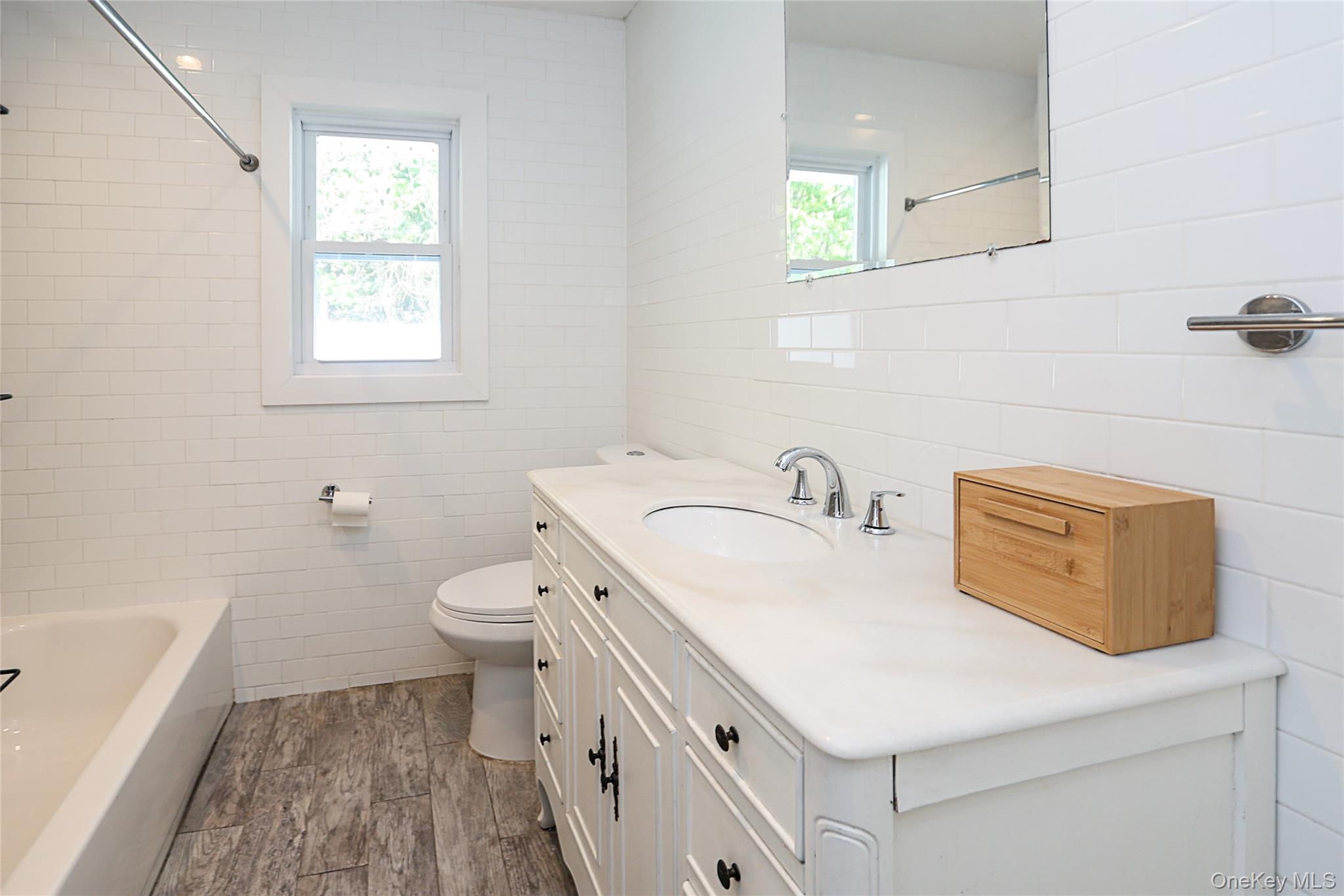 5 Mapletree Lane — photo 19
