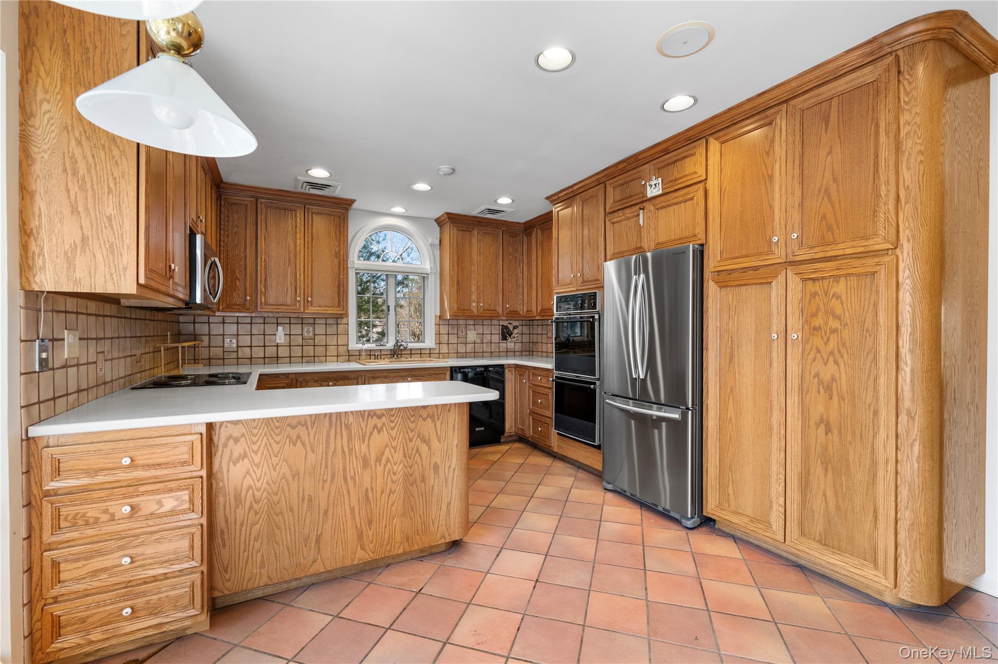 2 Hickory Hill — photo 6