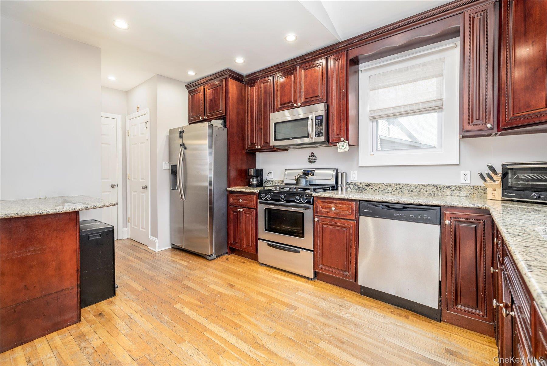 119 Nassau Avenue — photo 10