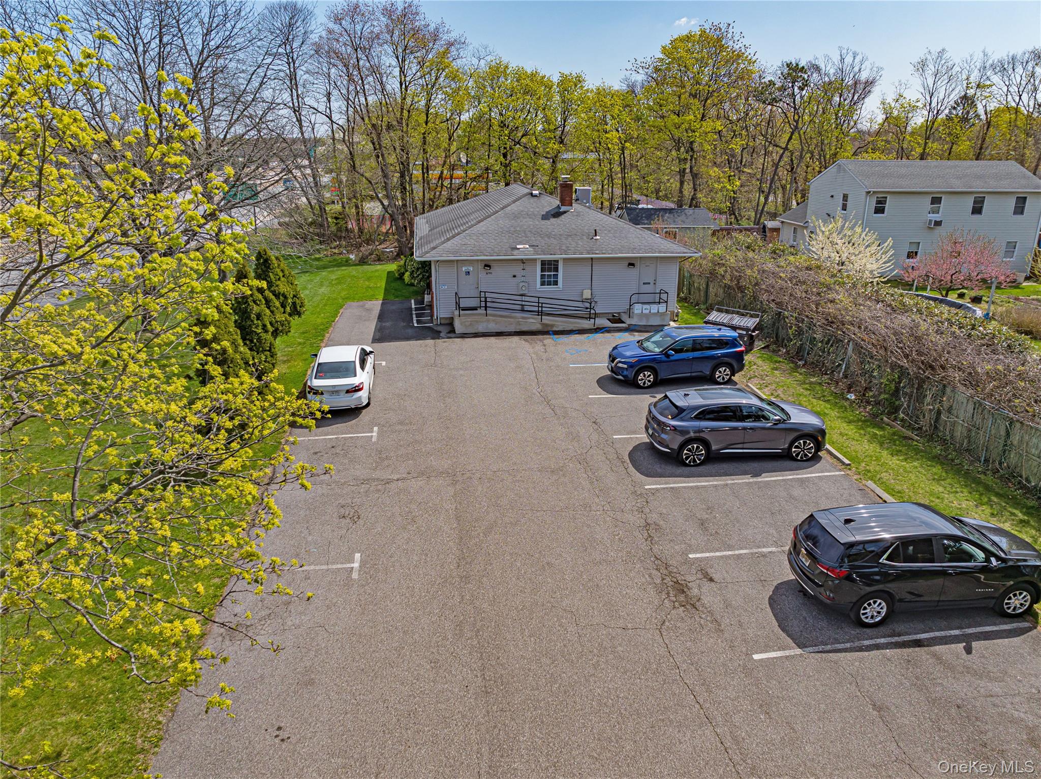 3250 Sunrise Highway — photo 29