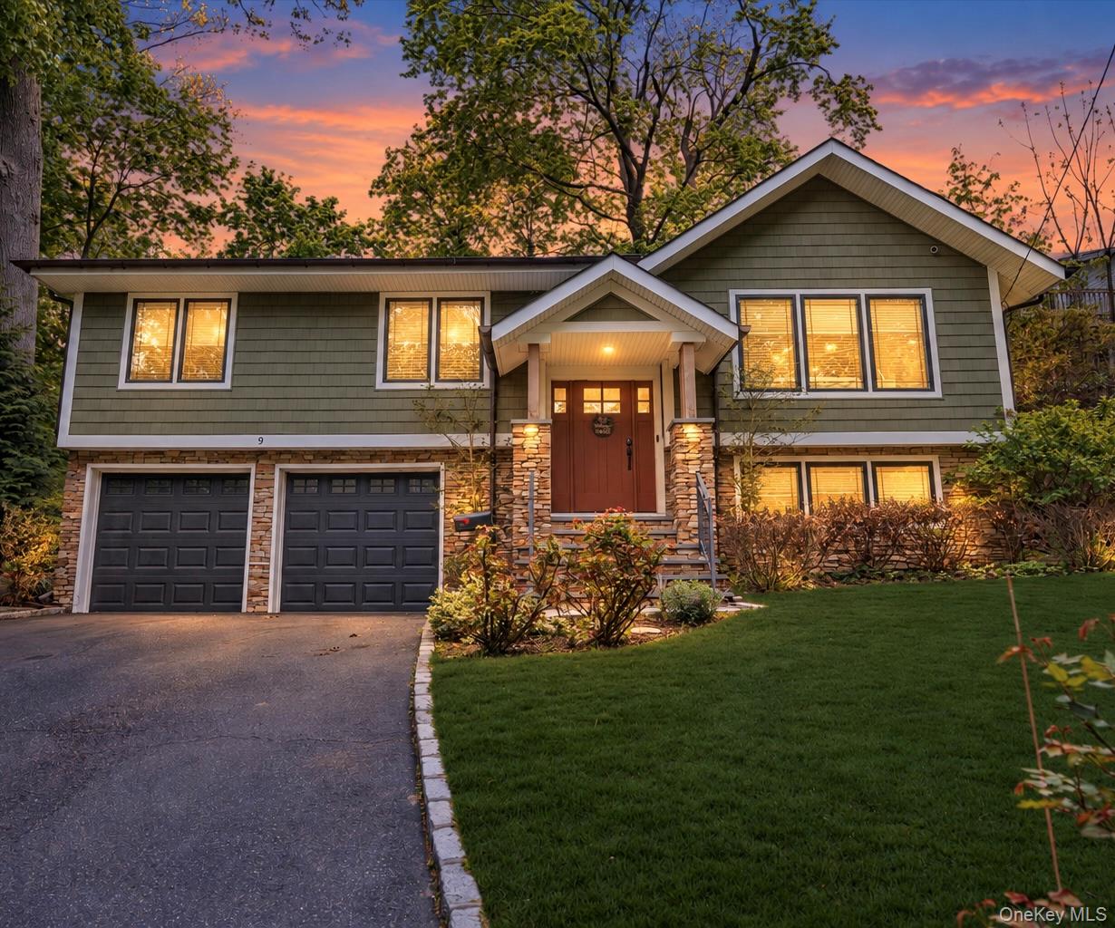 9 Winding Way, Sea Cliff