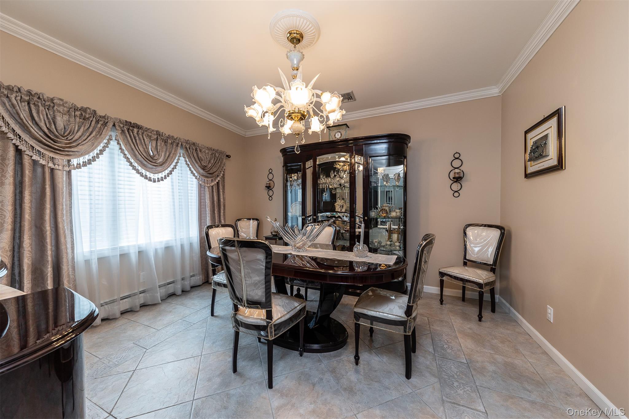 102 Davison Avenue — photo 4