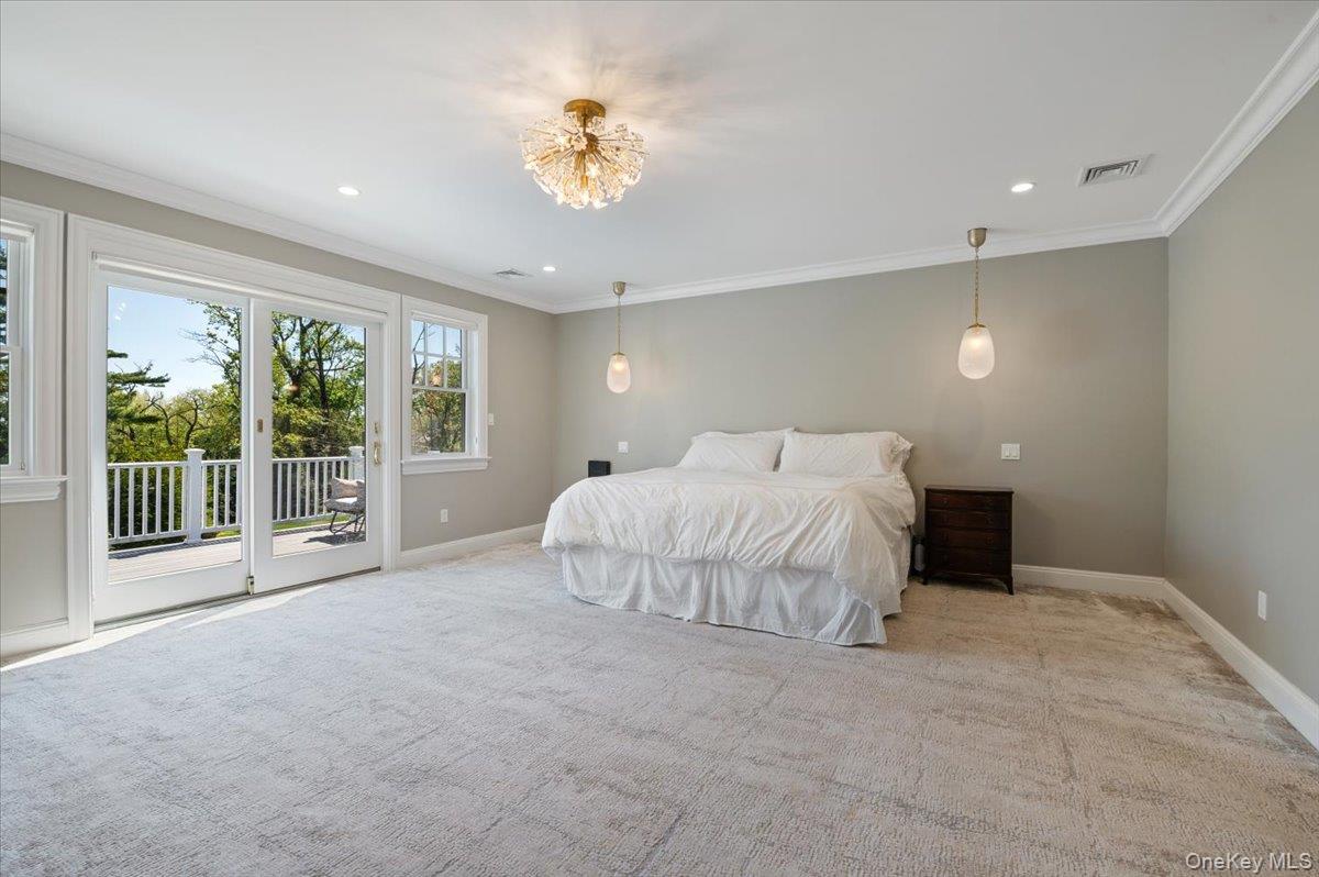 205 Hewlett Neck Road — photo 35