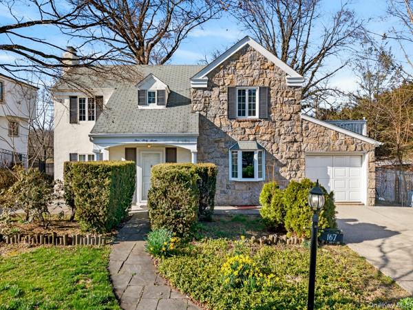 167 Old Mill Road, Manhasset