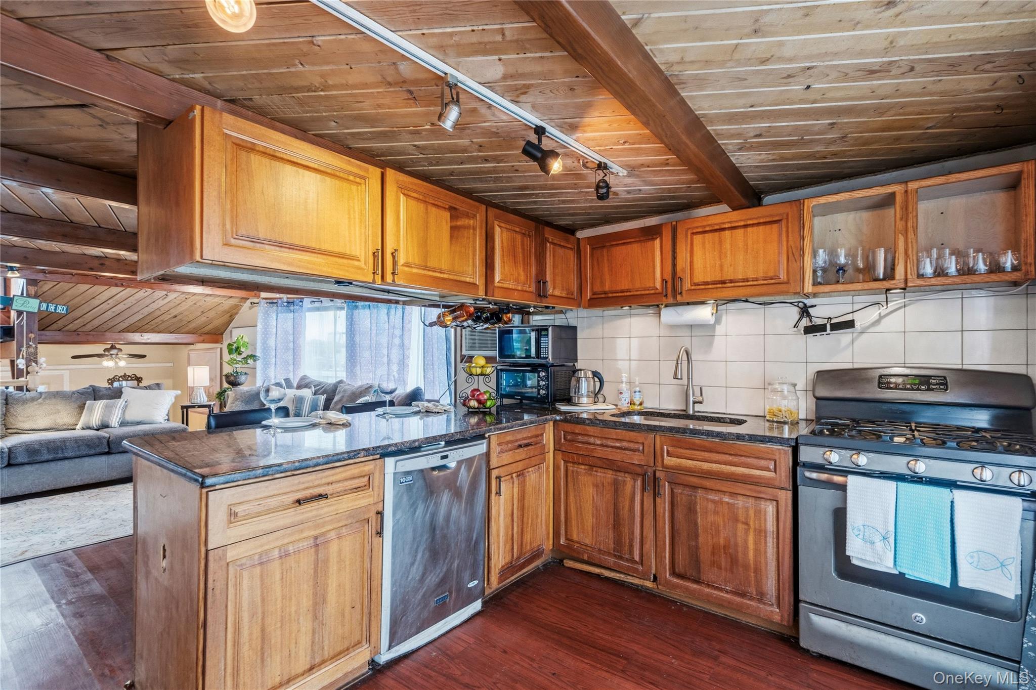 10 Matinecock Avenue #Dock D — photo 23