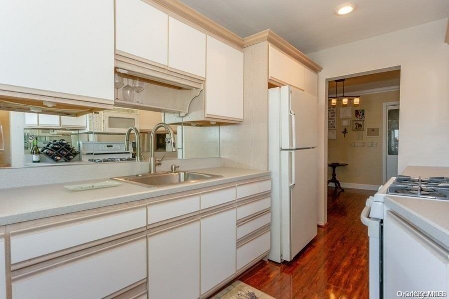 1213 Broadway #B24 — photo 10