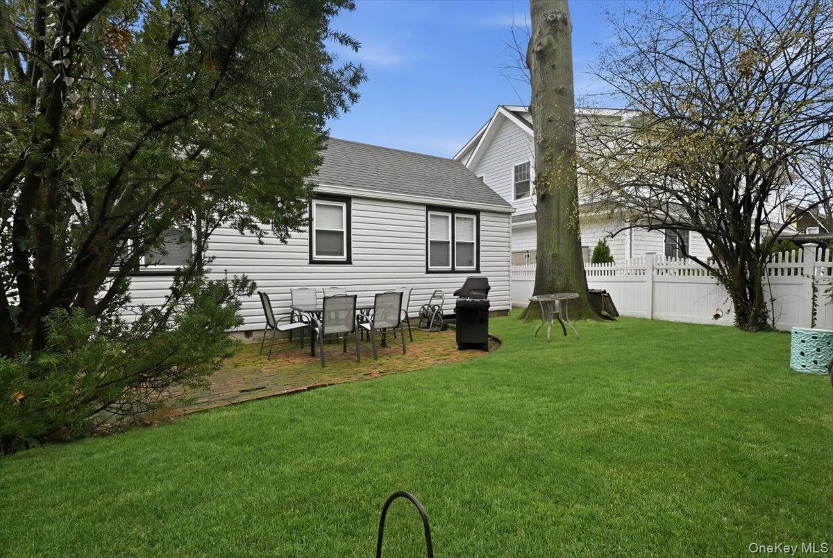 163 Elm Street — photo 19