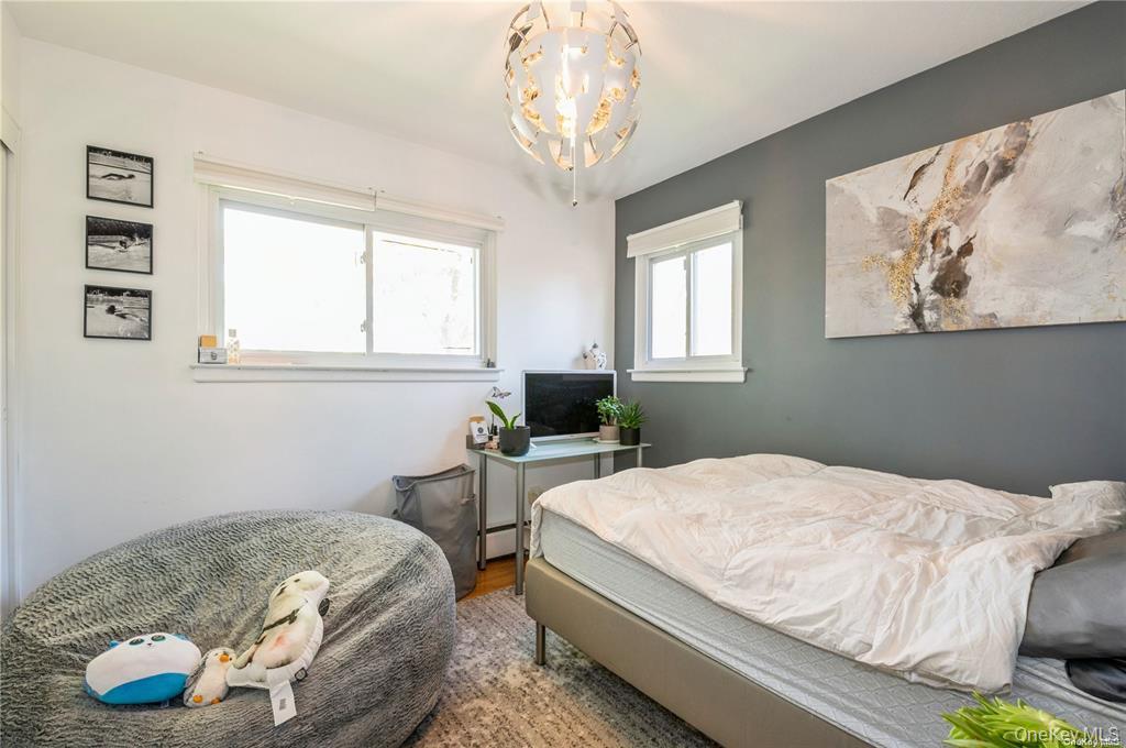 1040 Cedarhurst Street — photo 11