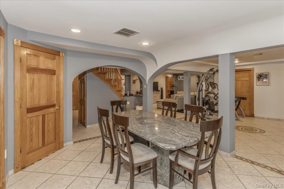 21 Chauncey Place — photo 36