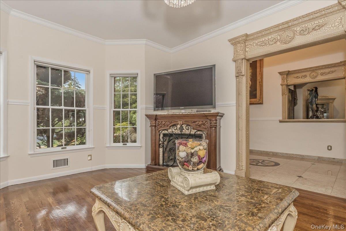 21 Chauncey Place — photo 8