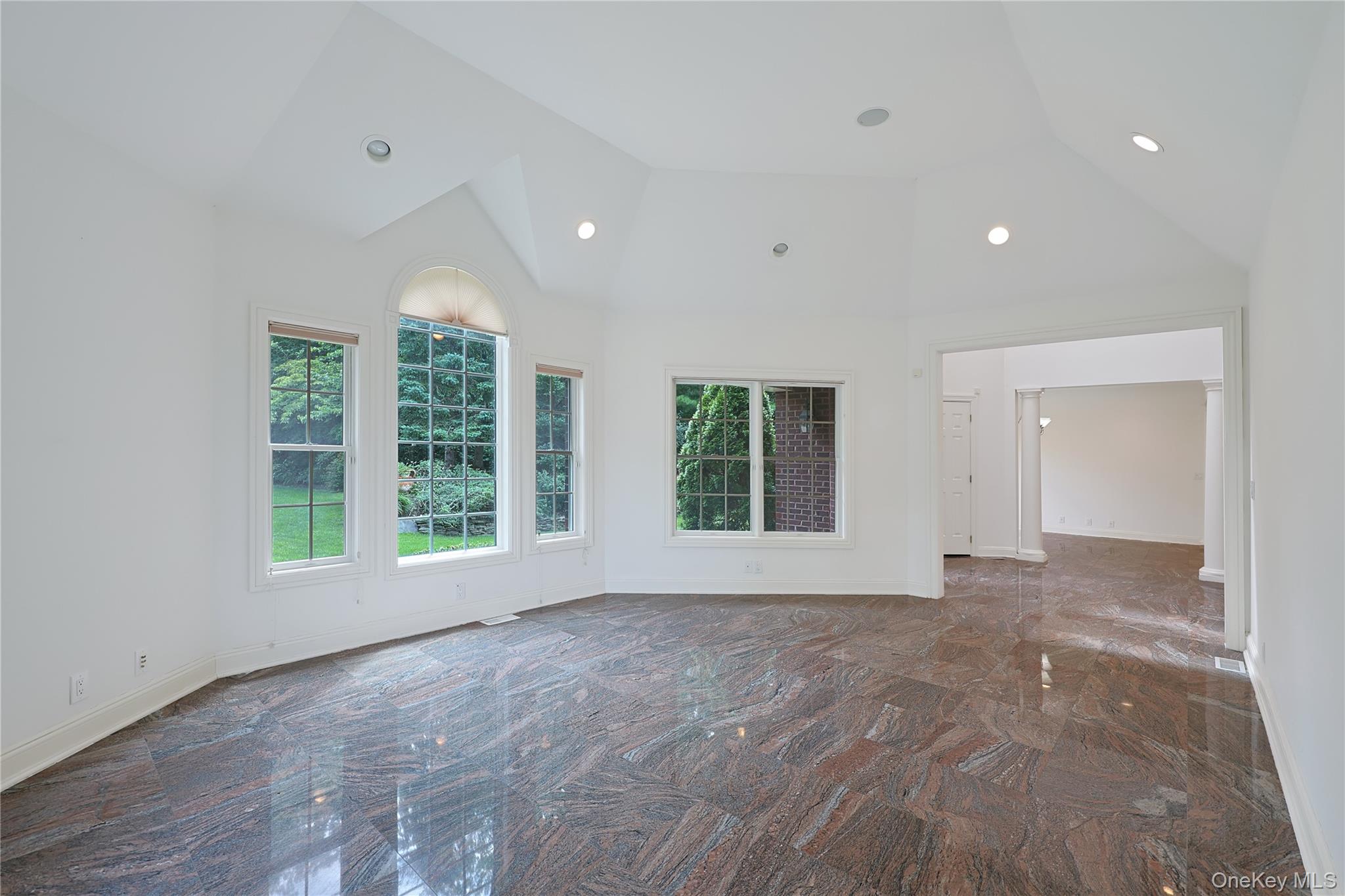 14 Belvedere Court — photo 11