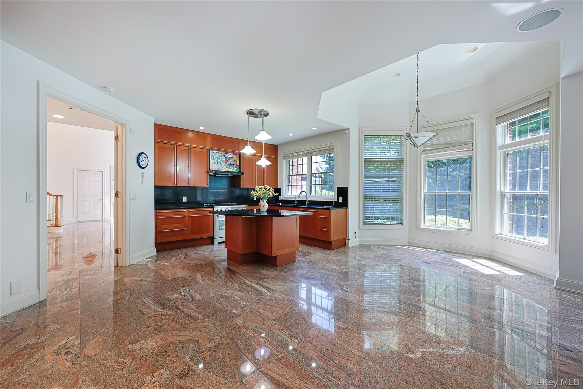14 Belvedere Court — photo 12