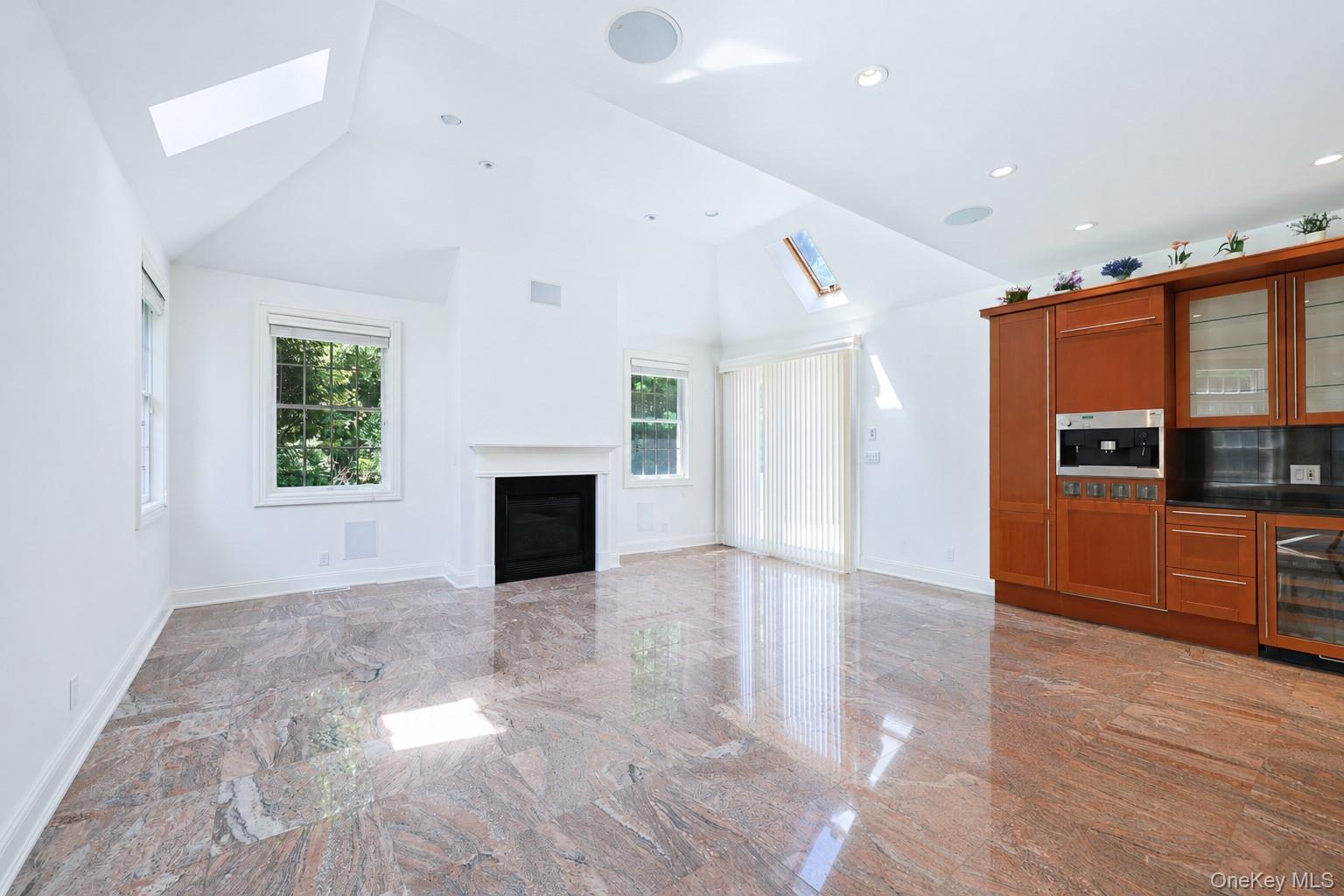 14 Belvedere Court — photo 14