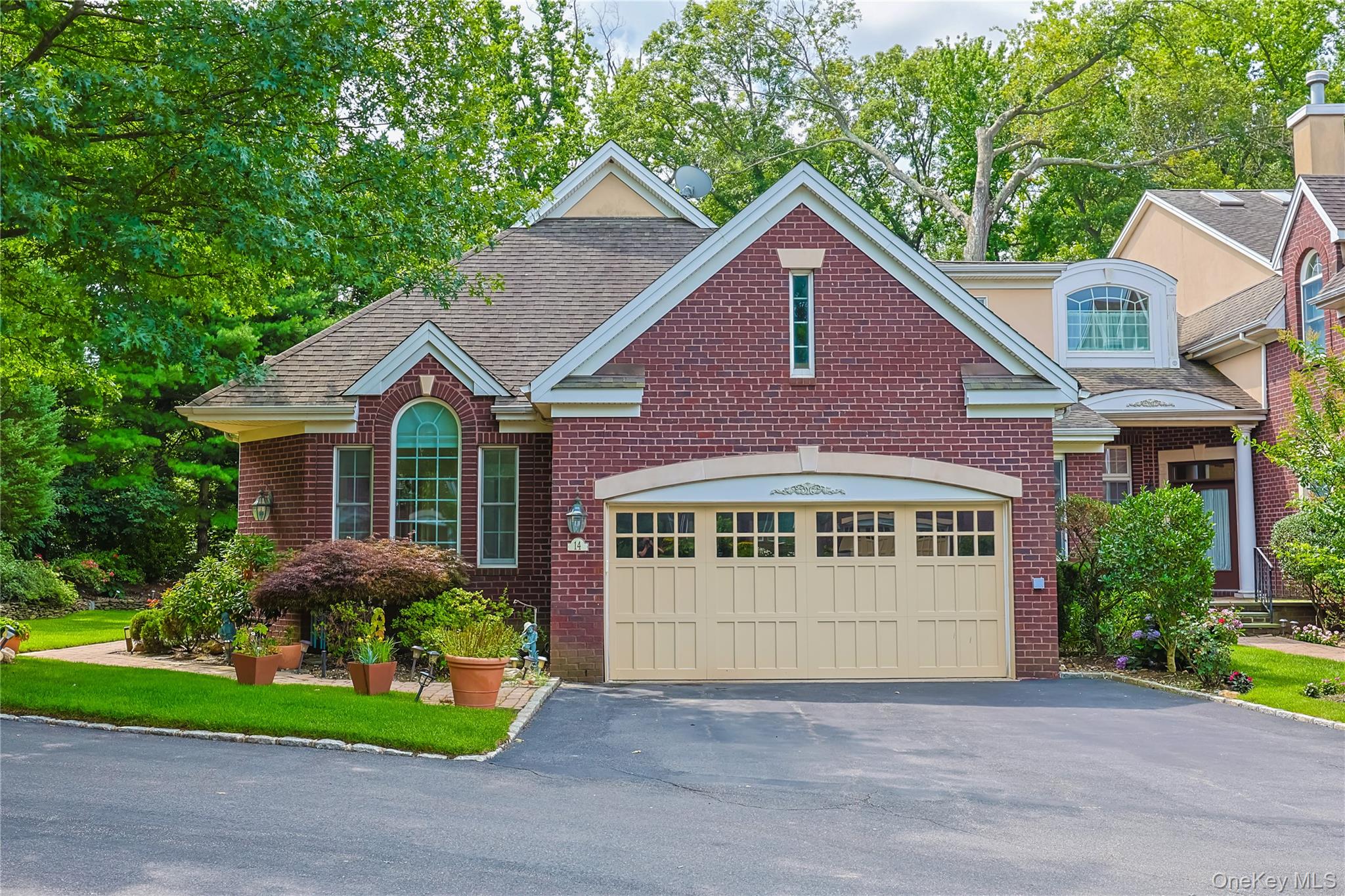 14 Belvedere Court — photo 3