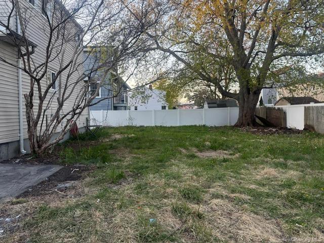 675 Long Beach Avenue — photo 28