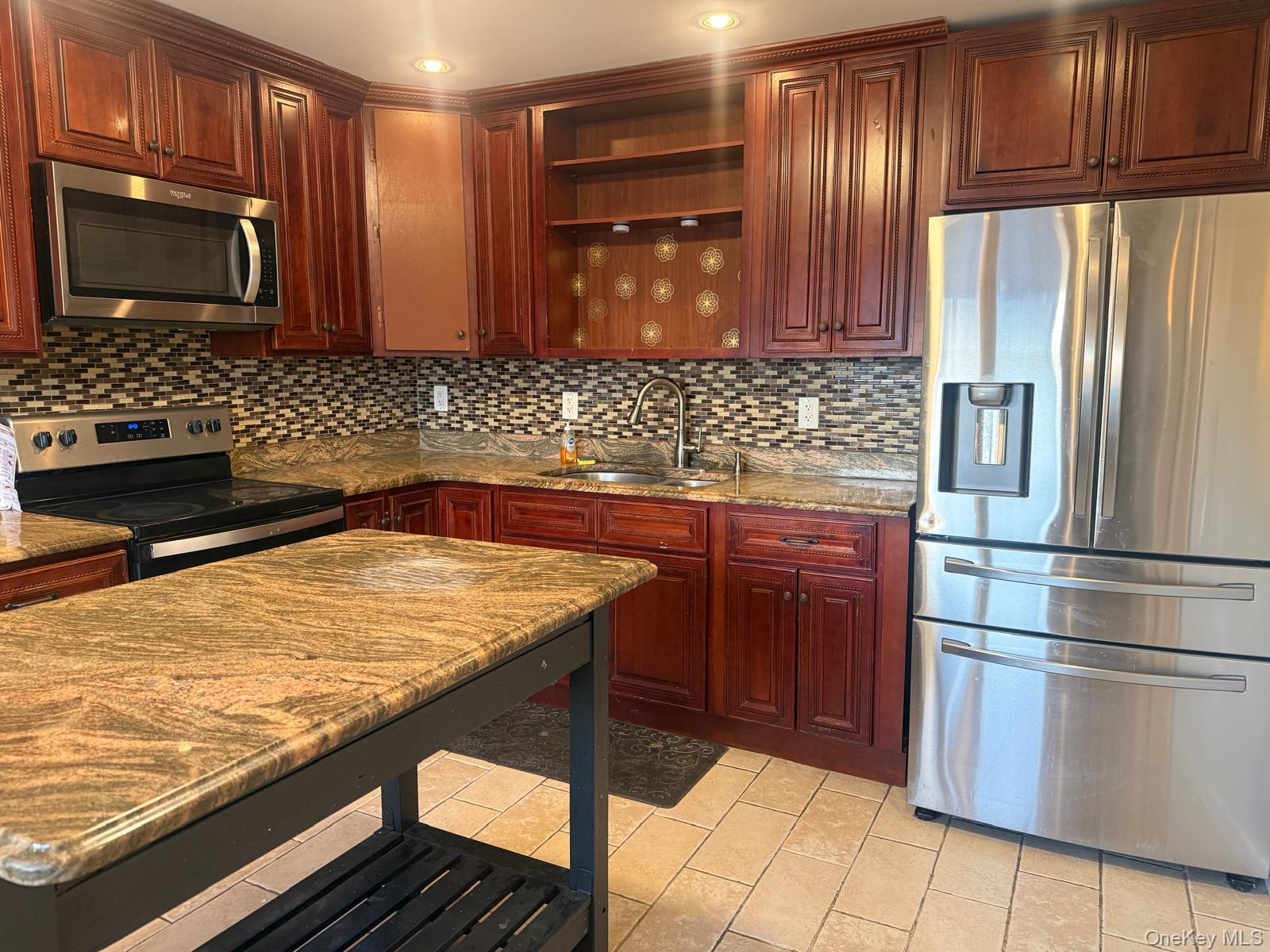 675 Long Beach Avenue — photo 7