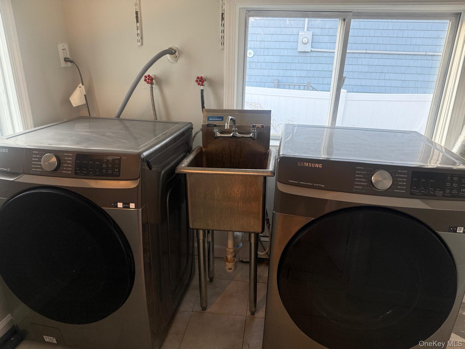675 Long Beach Avenue — photo 10