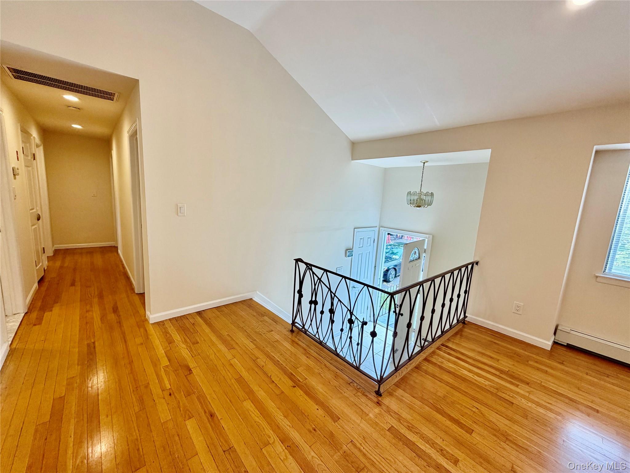 5 ELM Street — photo 6