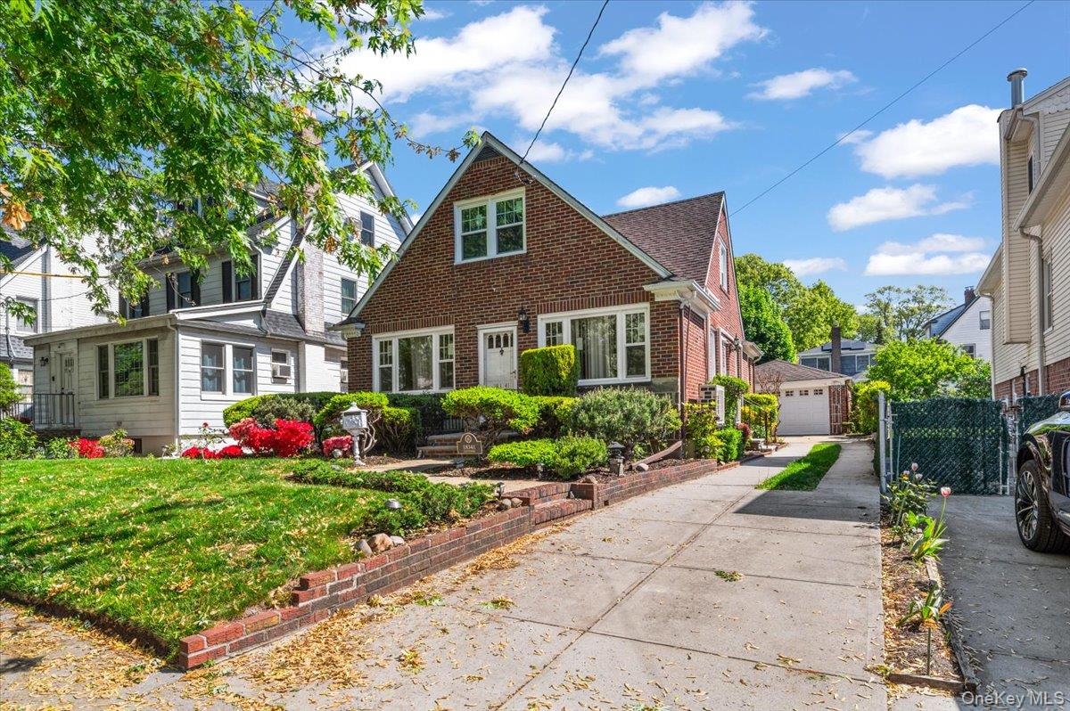 183-41 Dalny Road, Jamaica Estates