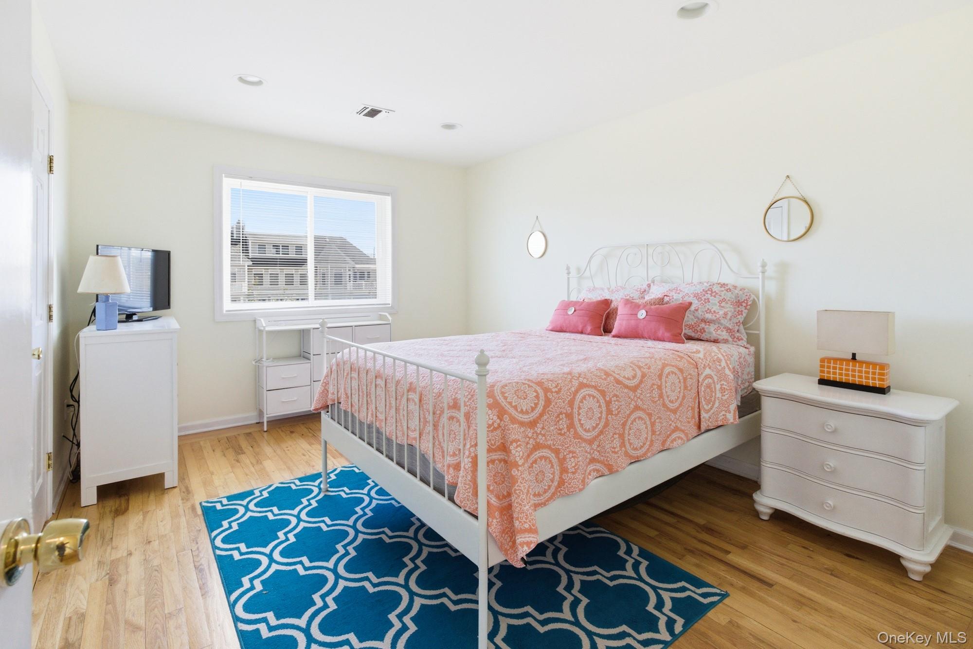 818 Dune Road — photo 16