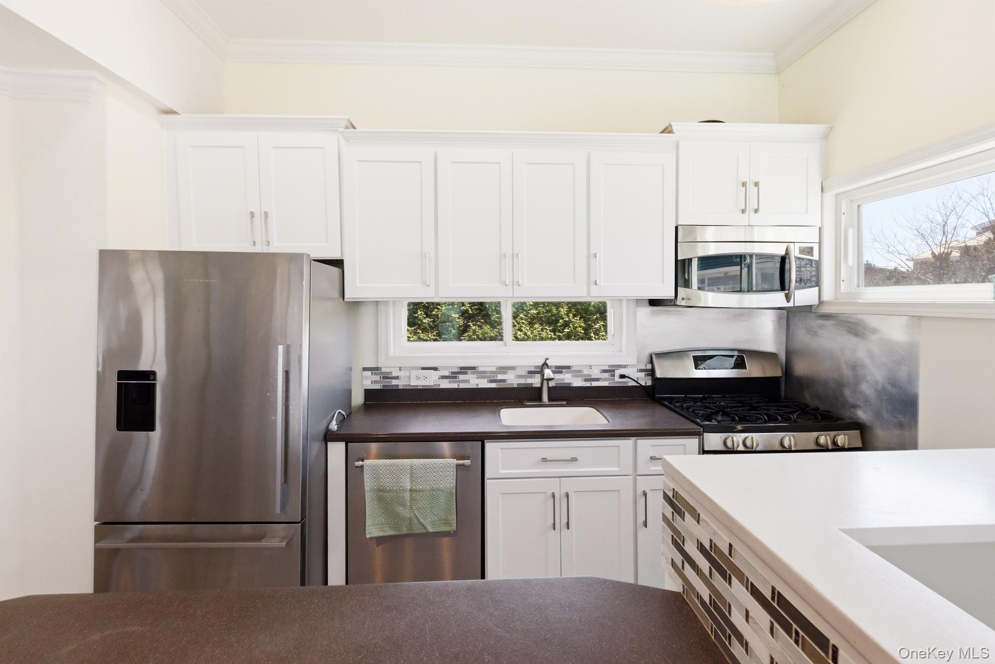 818 Dune Road — photo 8