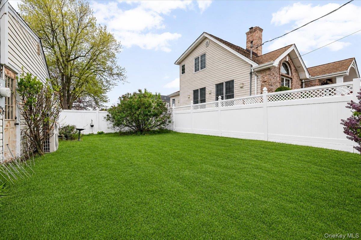 280 Division Avenue — photo 30