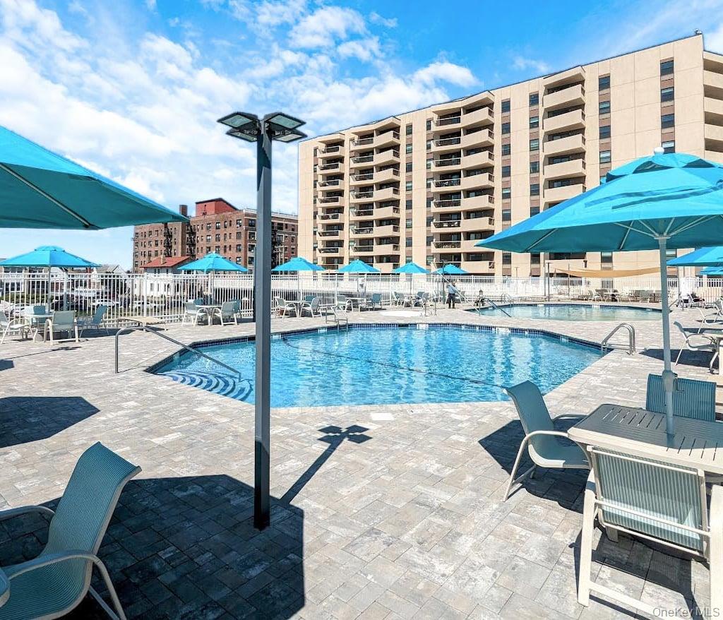 360 Shore Road #2C, Long Beach