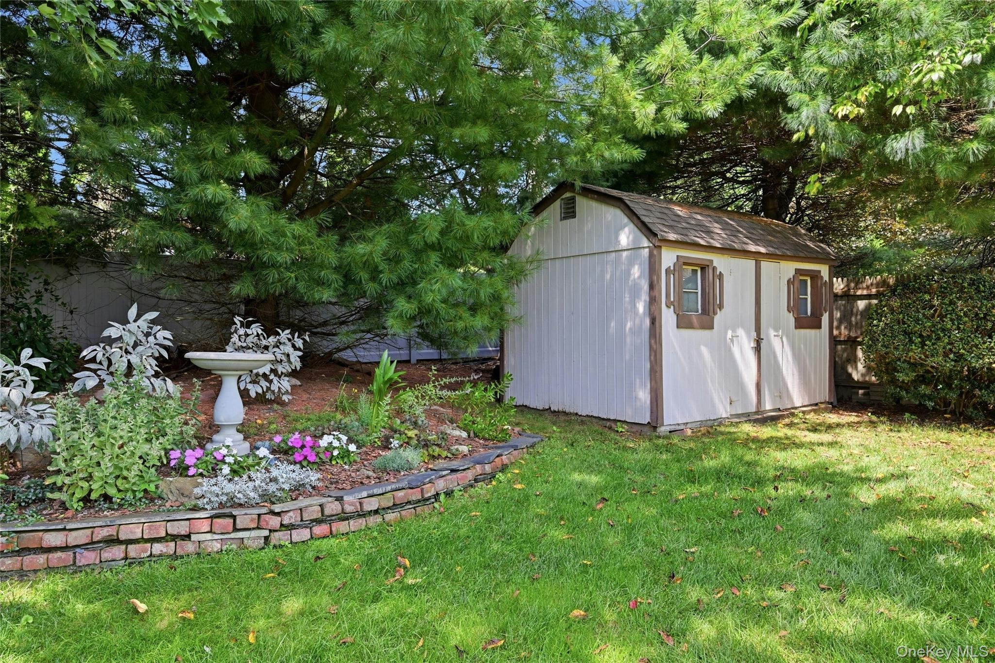 20 Hastings Drive — photo 32