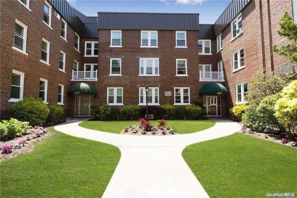 185 Atlantic Avenue #B-10, Lynbrook