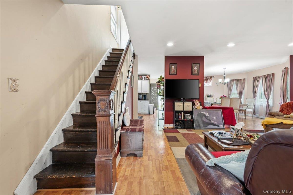 56 Sycamore Street — photo 3