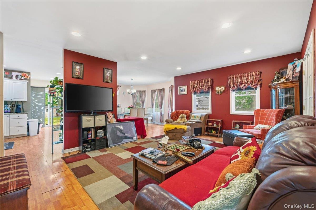 56 Sycamore Street — photo 4