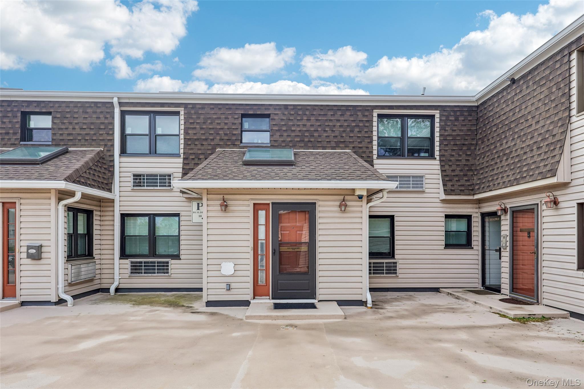 1331 Broadway #P 10/11, Hewlett