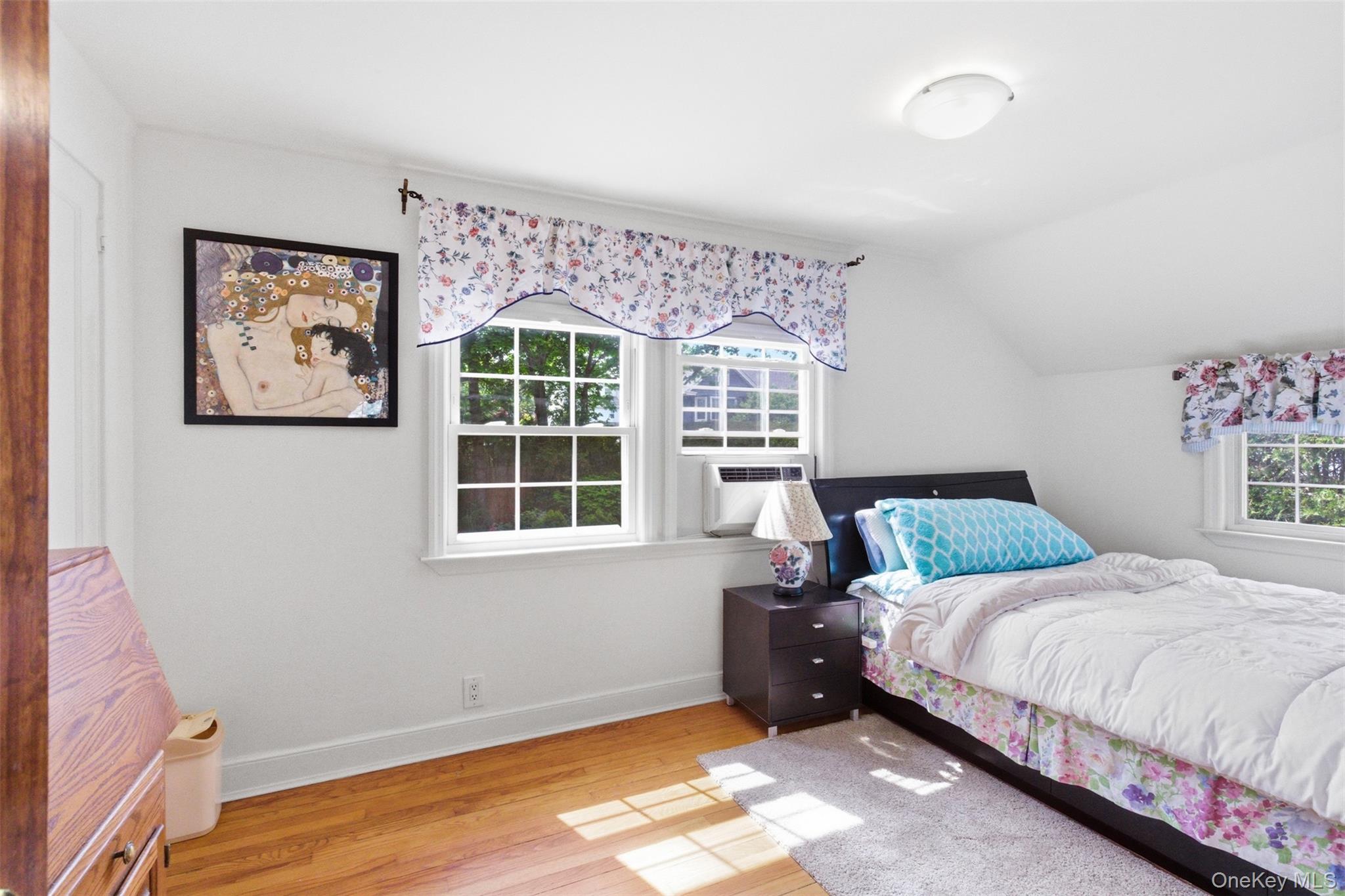 47 Onderdonk Avenue — photo 24