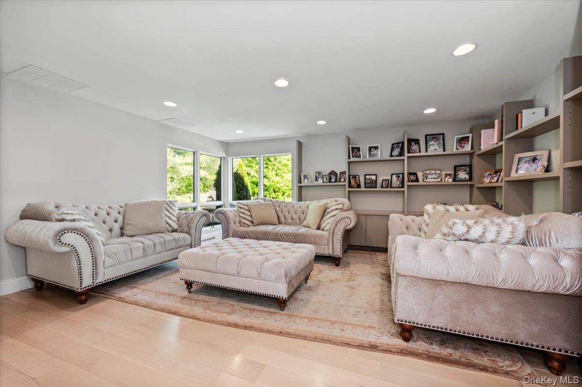 5 Twin Ponds Street — photo 11