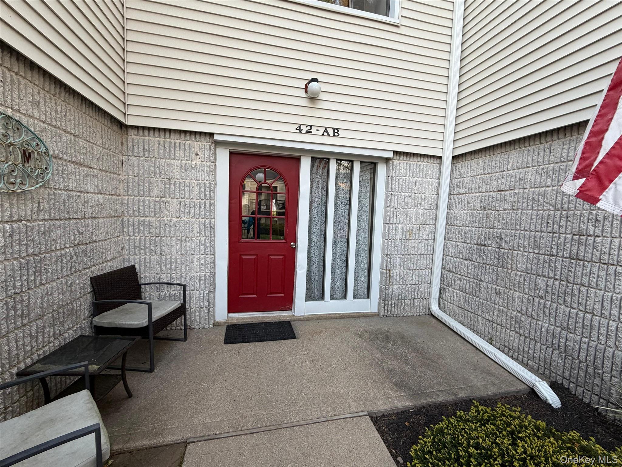 42 Richmond Boulevard #1B — photo 2