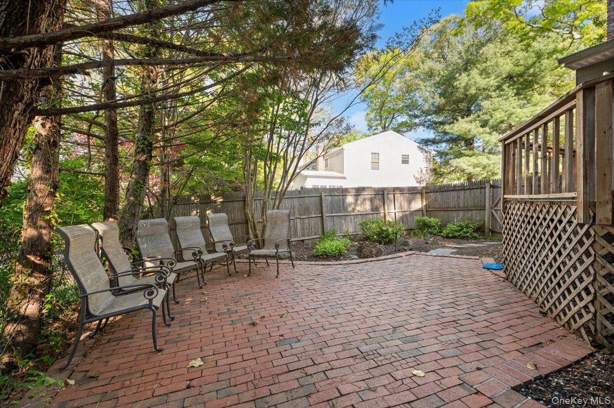 19 Fox Lane — photo 39