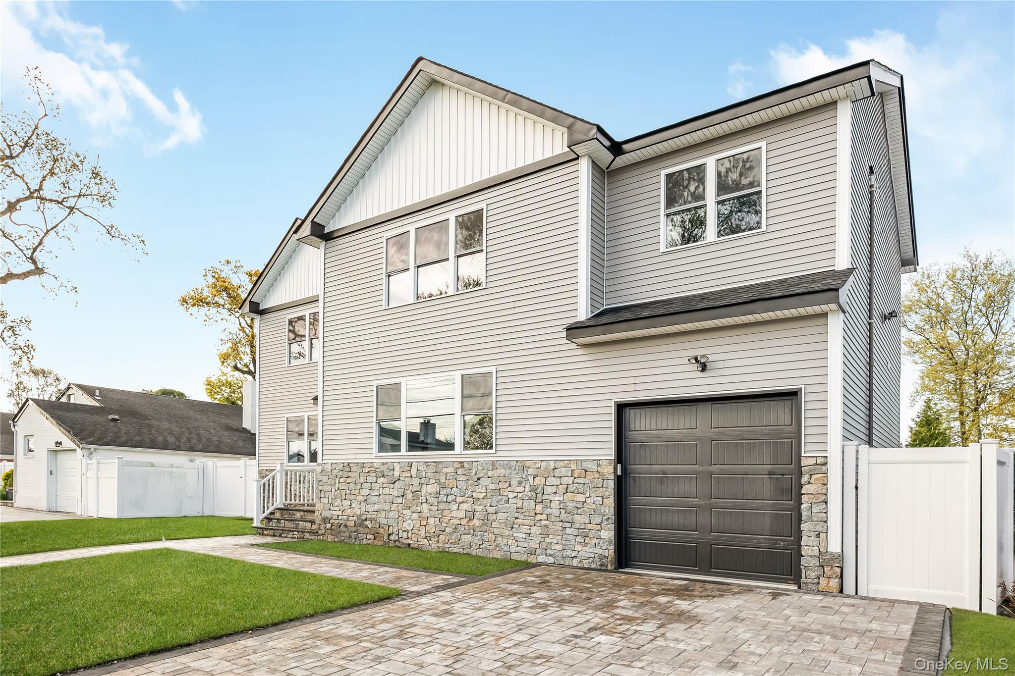 224 Oconnell Street — photo 3