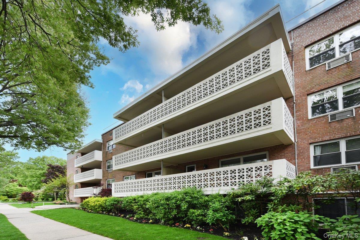 50 HILL PARK Avenue #1-L — photo 27