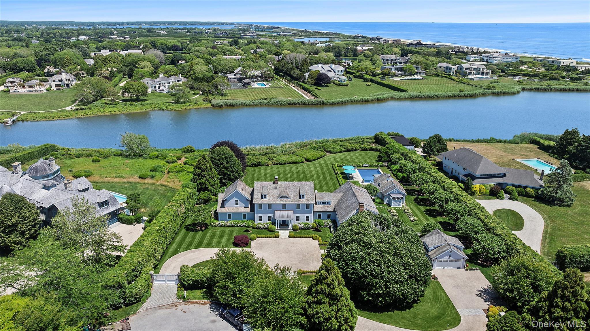 155 Duck Pond Lane, Southampton