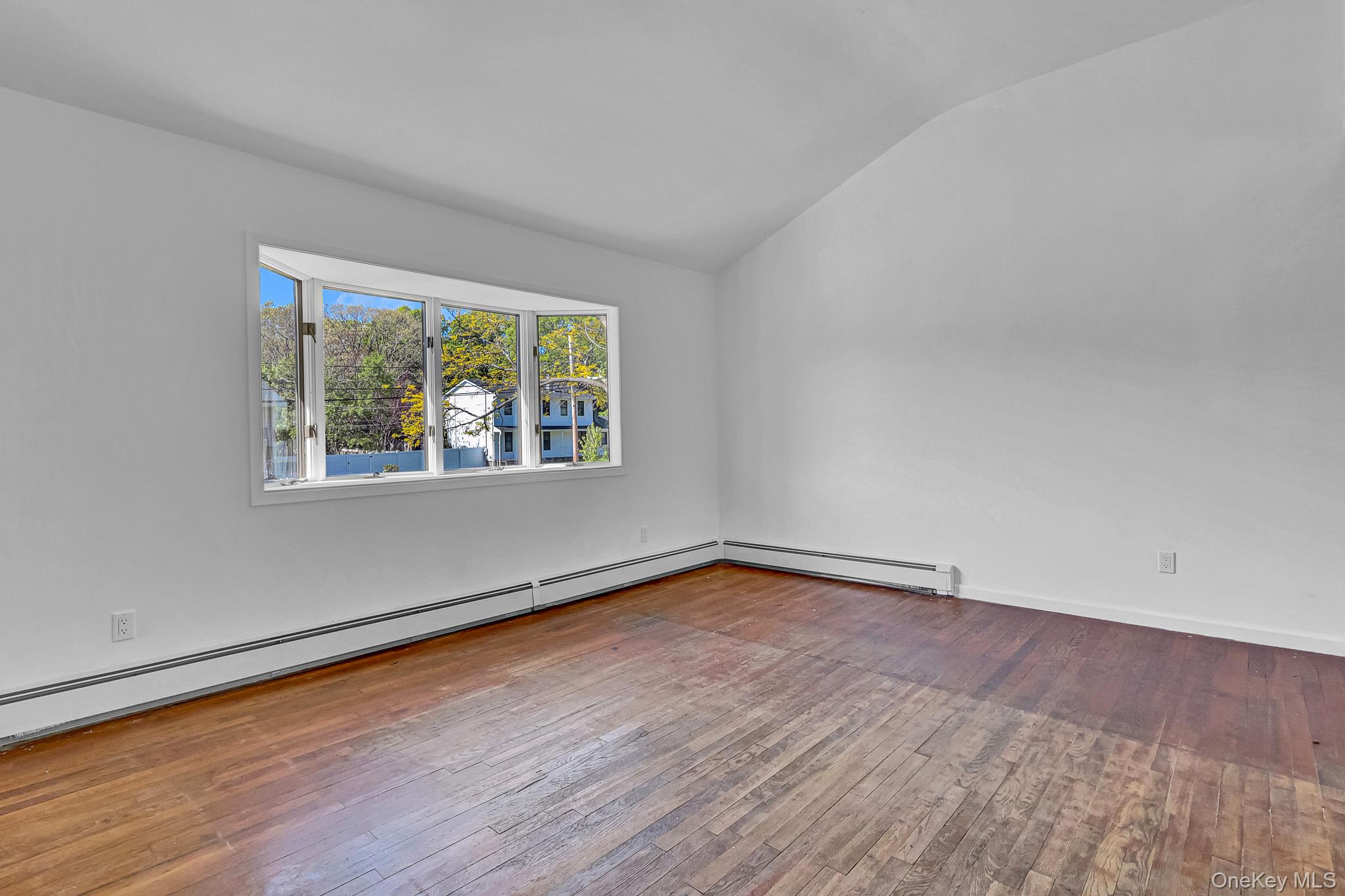 335 Babylon Street — photo 6