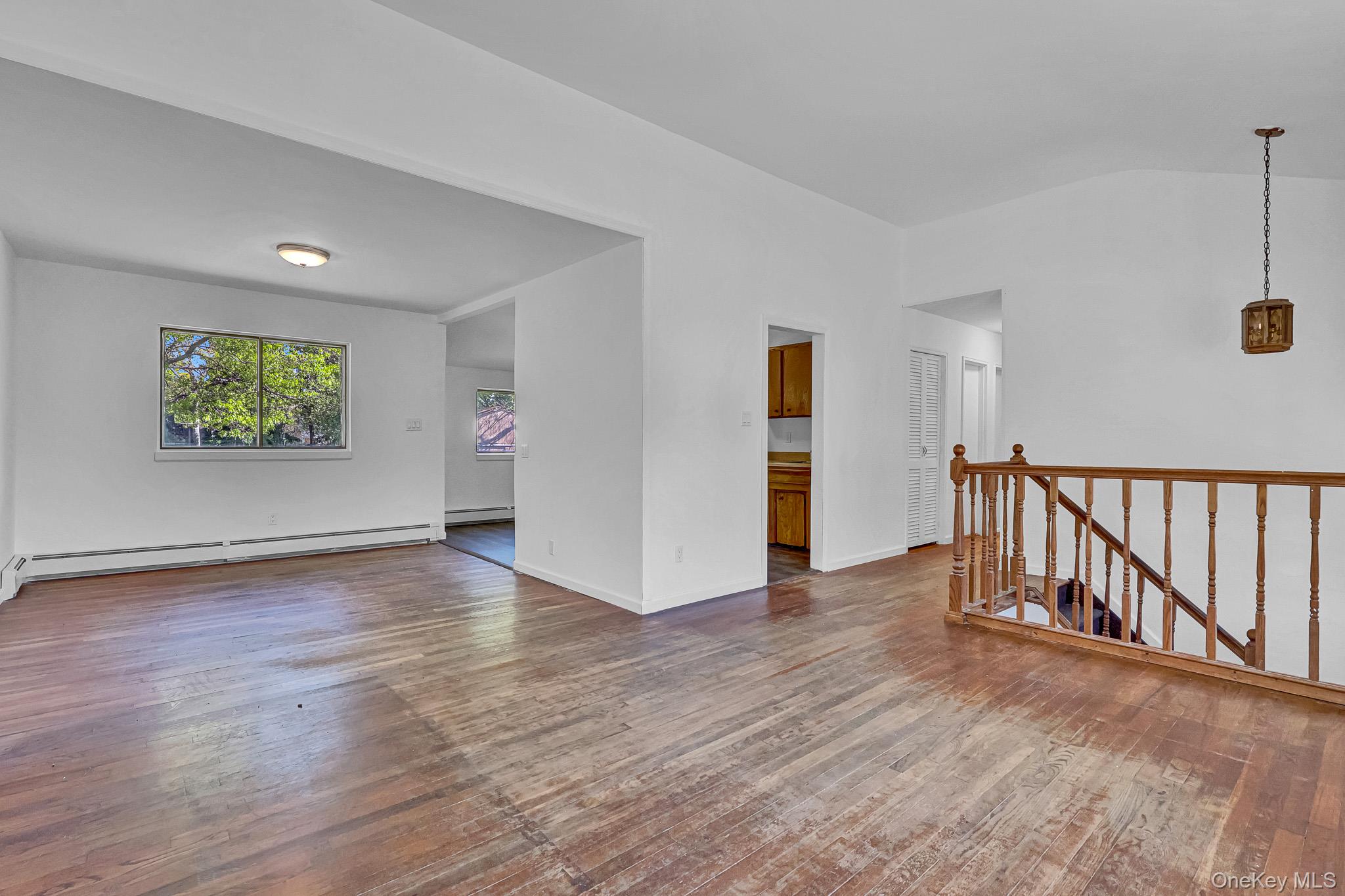 335 Babylon Street — photo 7