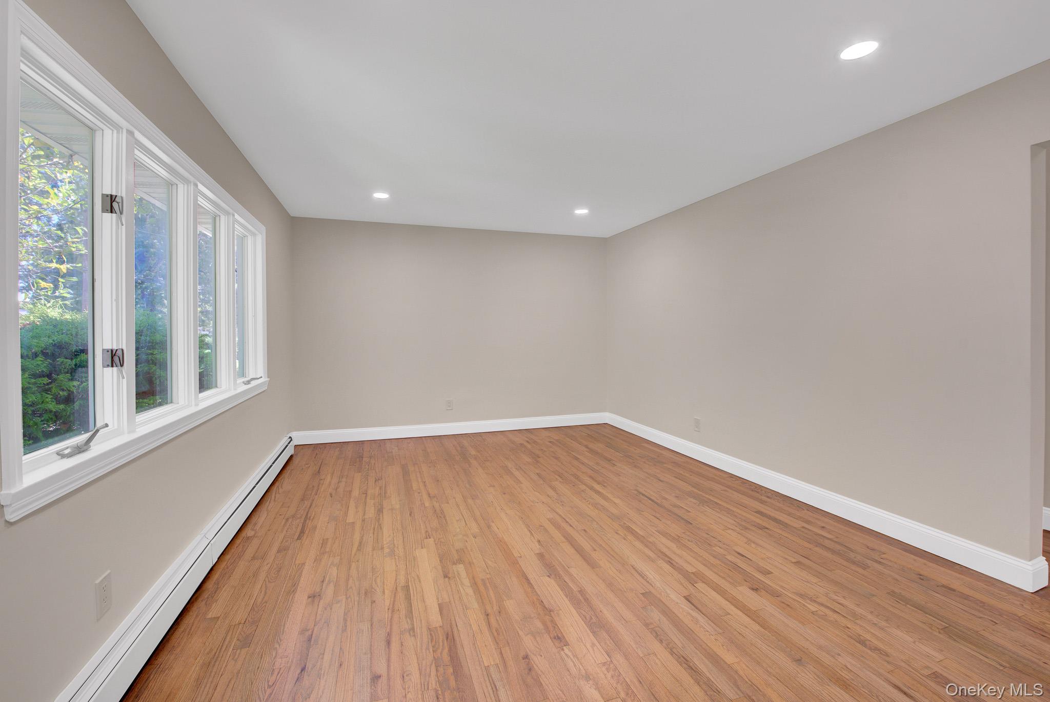 11 Parkwood Road — photo 3
