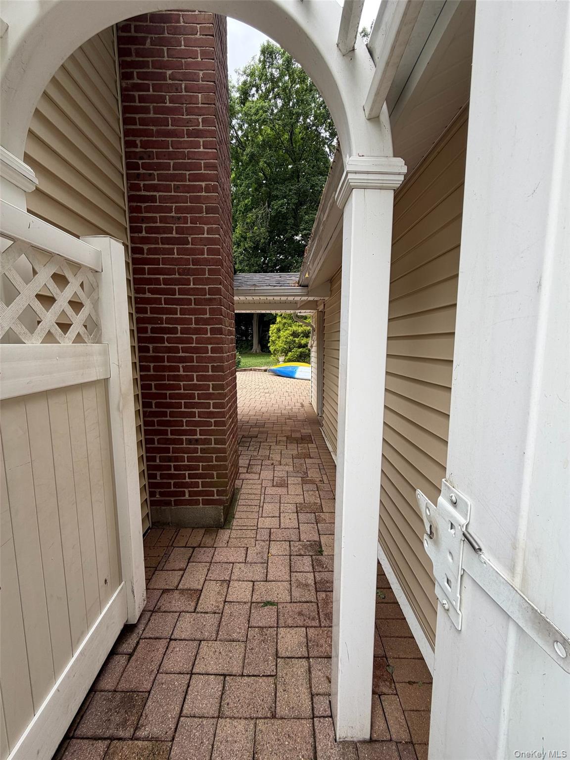 81 Union Avenue — photo 6
