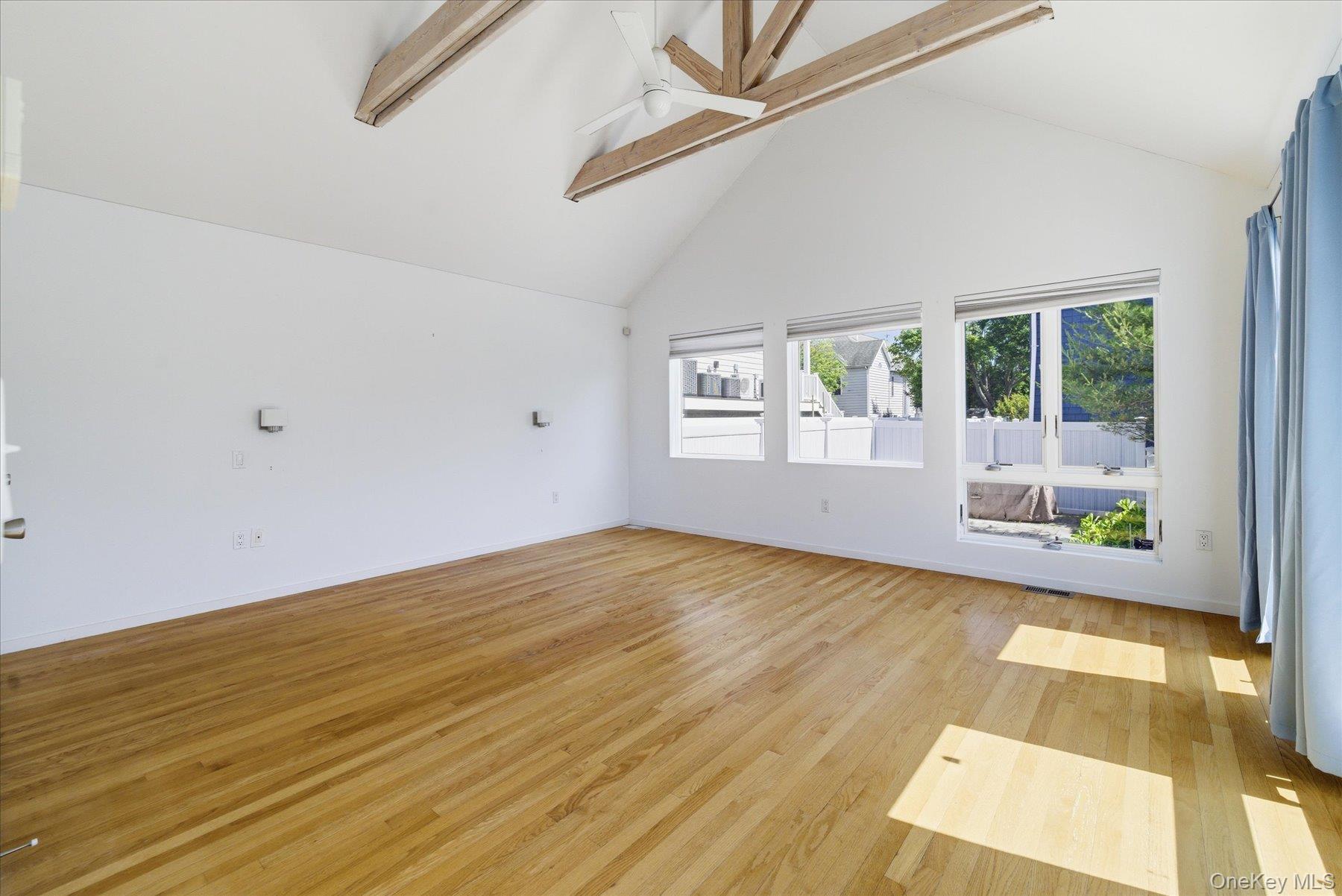 33 Bath Street — photo 8