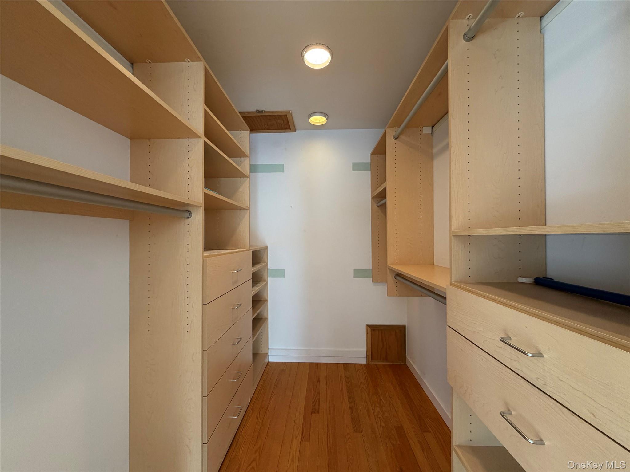 33 Bath Street — photo 10