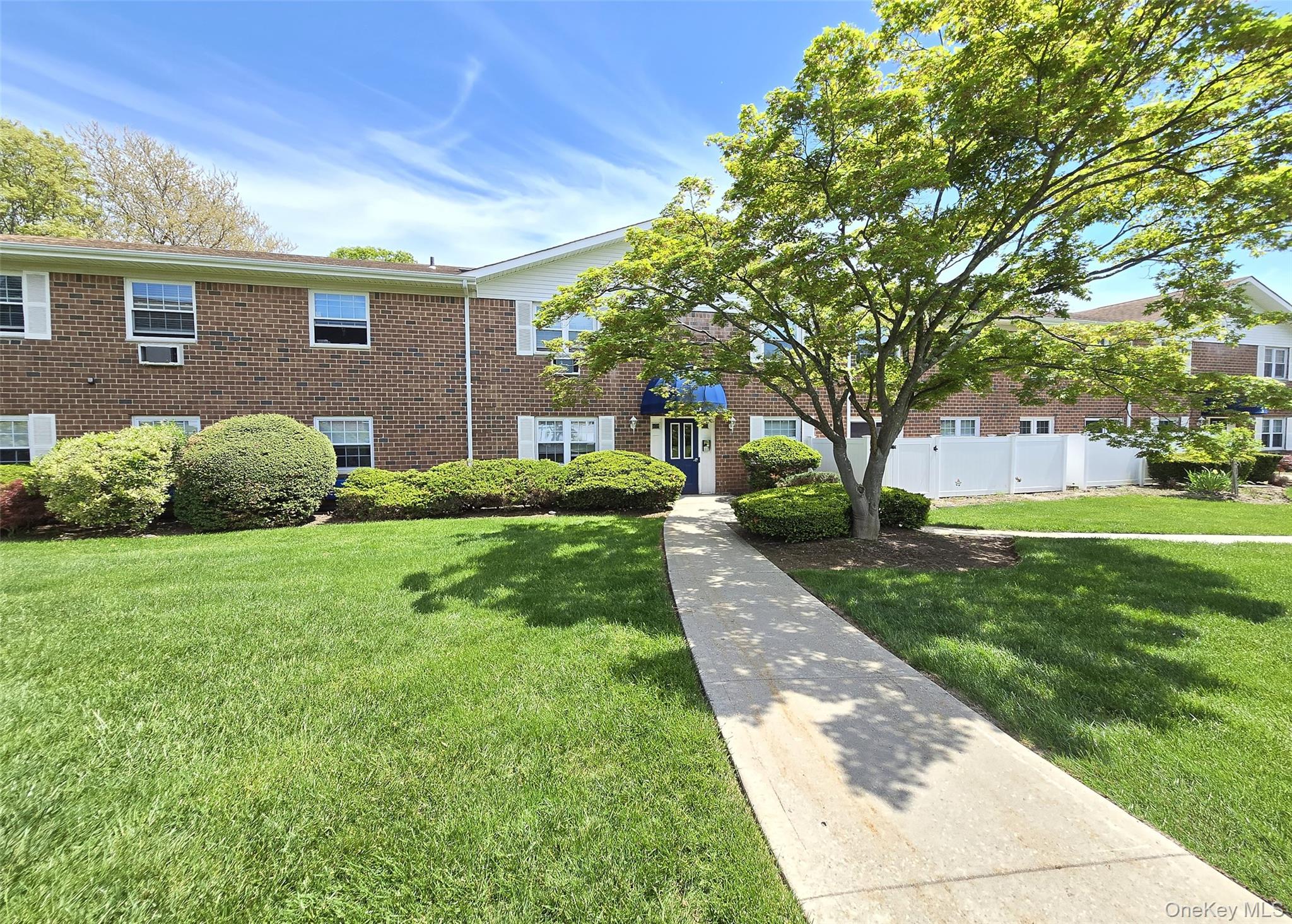 460 Old Town Road #3K, Port Jefferson Station